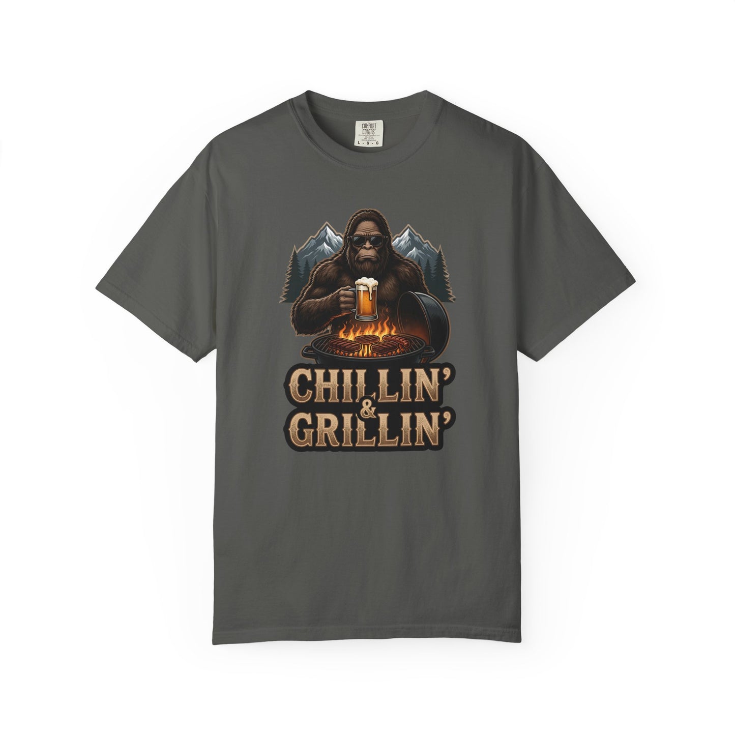 Dark gray T-shirt with front bear holding beer and 'Chillin' & Grillin'' graphic