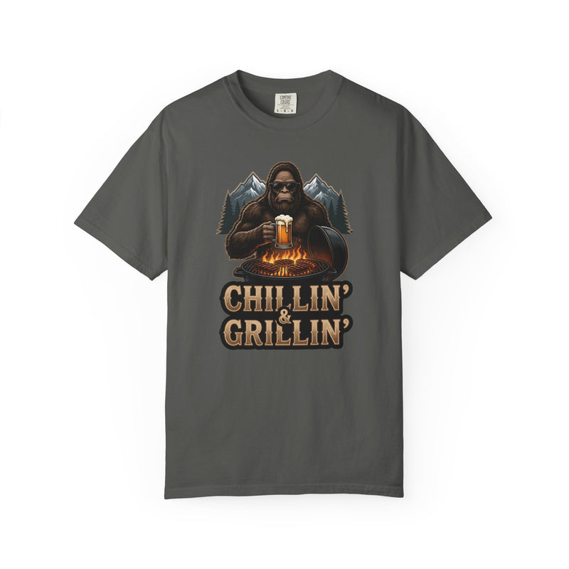 Dark gray T-shirt with front bear holding beer and 'Chillin' & Grillin'' graphic