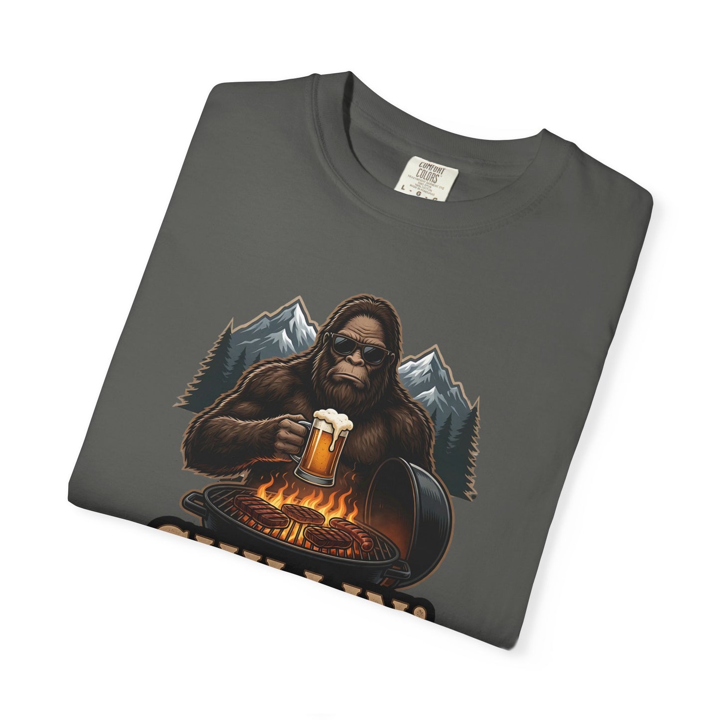 Dark gray T-shirt with chest bear holding beer graphic print