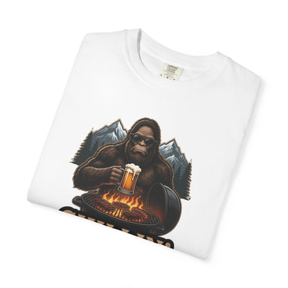 White T-shirt with chest bear holding beer graphic print